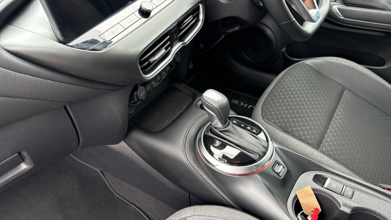 Nissan Juke 1.0 DiG-T N-Connecta 5dr DCT Petrol Hatchback